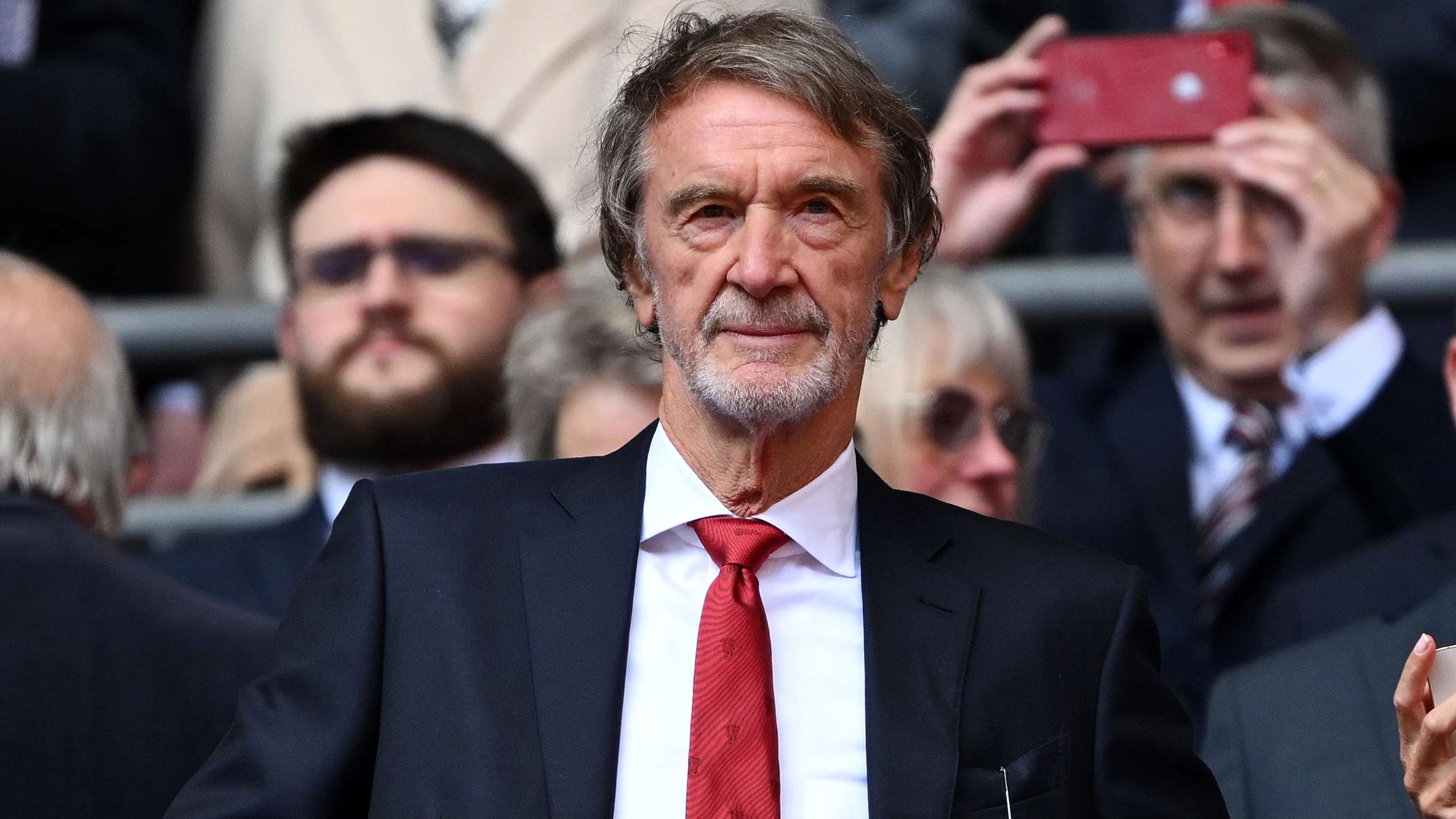 更要关心他 更要关心他